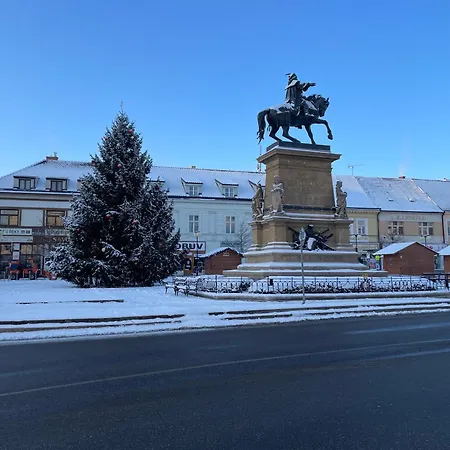 Kralovske Apartma Kolonada Apartment *