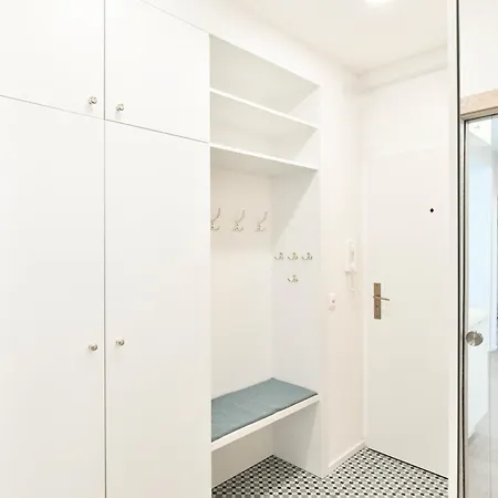 Apartment Kralovske Apartma Kolonada