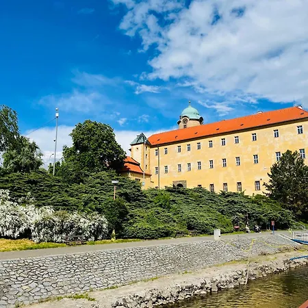 Kralovske Apartma Kolonada Podebrady